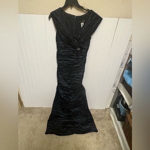 Alex Evenings ruched Navy formal gown size 6